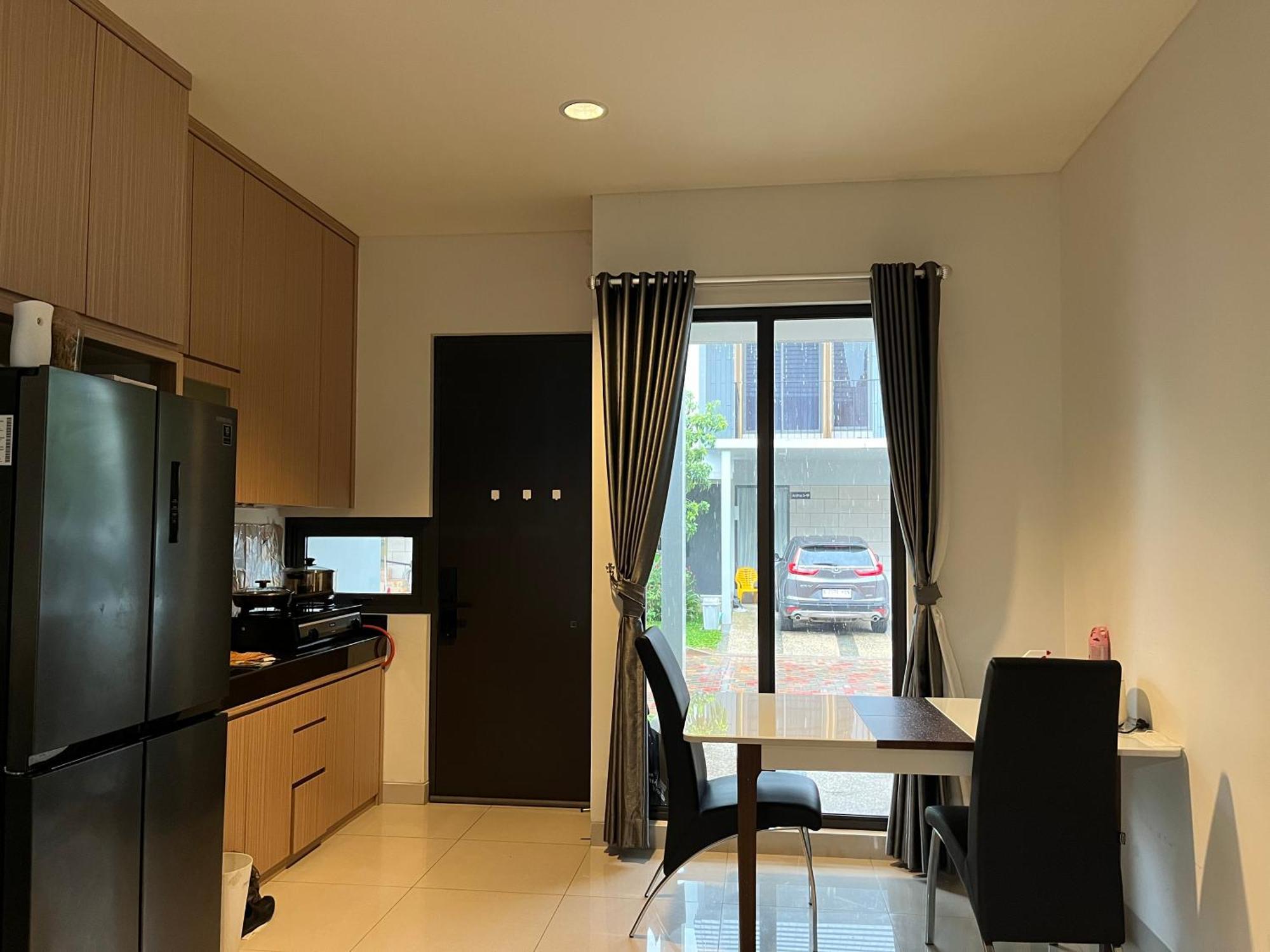 2 Floor Cozy House In Wisteria Jakarta Garden City Extérieur photo